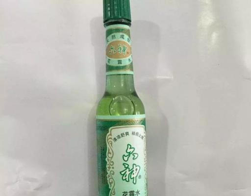 風油精花露水滴上3滴，花喝了蟲子跑光光，葉子砰砰猛爆盆！