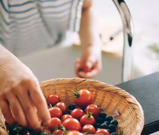 日本主婦的庭院生活：有一方小院，承載著四季花開