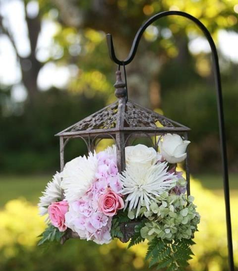 花卉主題的婚禮花園裝飾