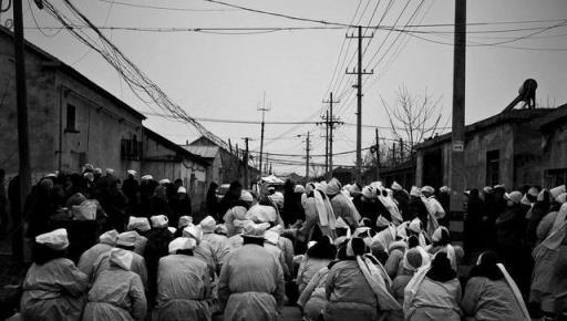 「錢有四不花，花了害子孫」，並非迷信，親人過世時別花這4種錢